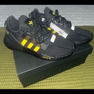 Adidas Original NMD_R1.V2 Mens Size 11 Sneaker